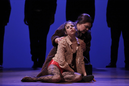 Weo-breaking-waves-closeup-2019