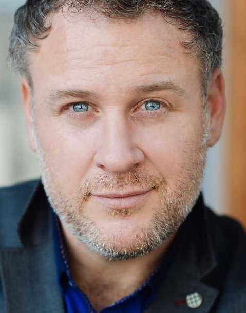 Lucas-meachem-natasha-sadakin